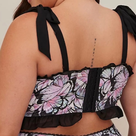 ๐ Satin Ruffle High Rise Thong Panty Set 3 3X 22 24 NWT Torrid New! - Picture 4 of 10